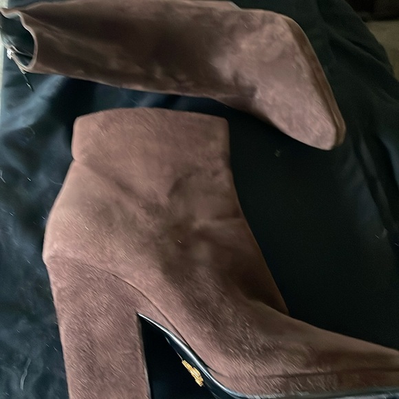 Prada dark brown suede bootie. All leather lined. Worn 1x. Excellent condition. - Picture 1 of 3
